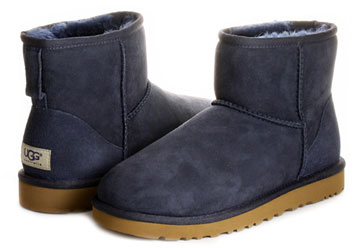 UGG Cizme Classic Mini