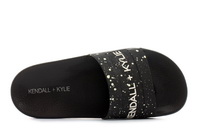 Kendall and Kylie Papucs Elia 2