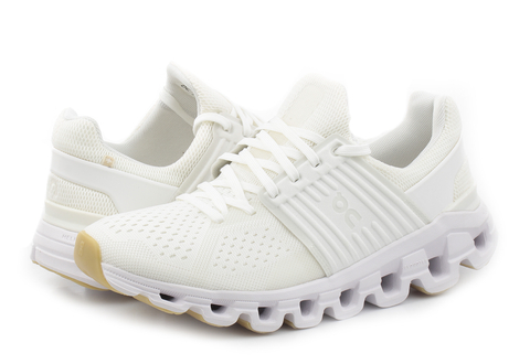 On Performance shoes Cloudswift Undyed