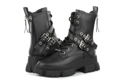 Steve Madden Outdoor boots Traction