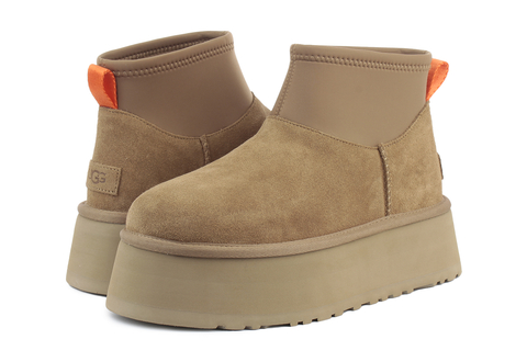 UGG Kotníkové topánky Classic Mini Dipper