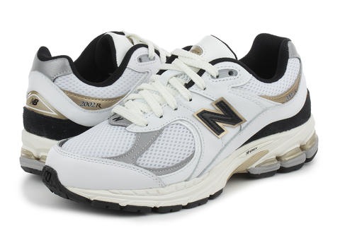 New Balance Sneaker M2002