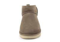 UGG Kotníkové topánky Classic Ultra Mini 6