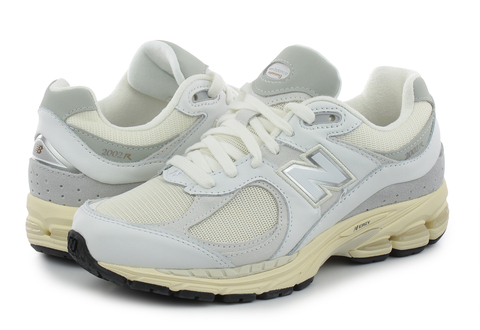 New Balance Sneakers M2002r